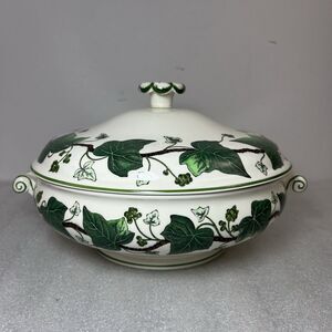 Wedgwood Napolean Ivy Green Round Covered Vegetable Serving Bowl